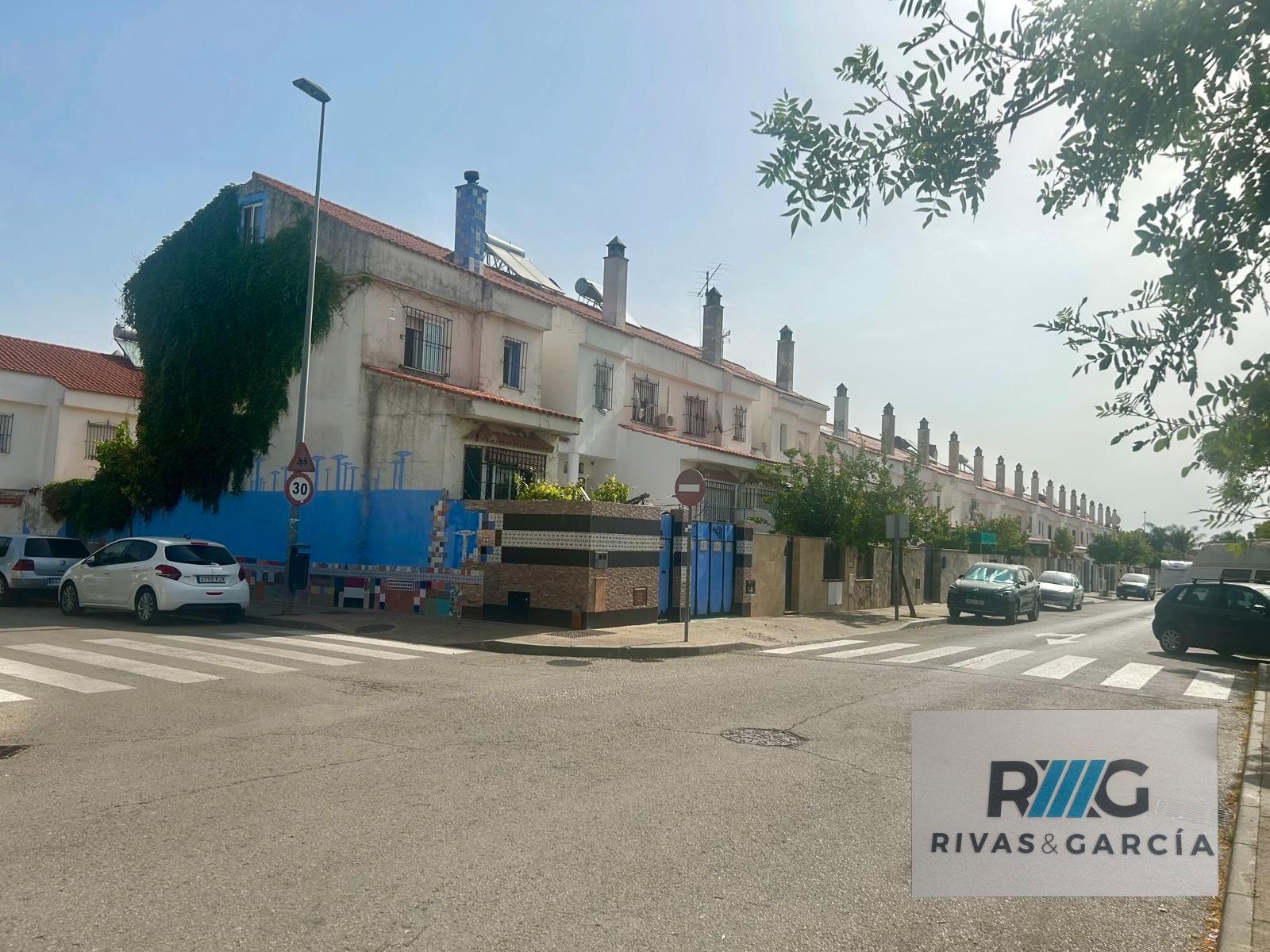 Casa adosada en venda a El Rocío - La Milagrosa