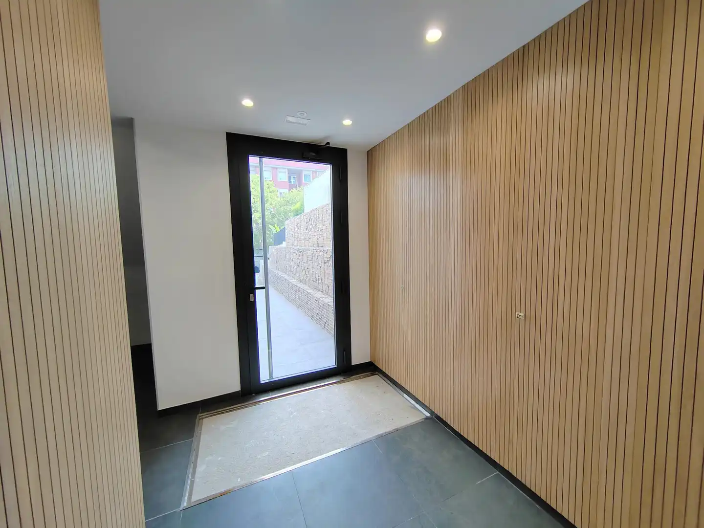 Flat for sale in Barcelona  with Air Conditioner, Heating and Private garden