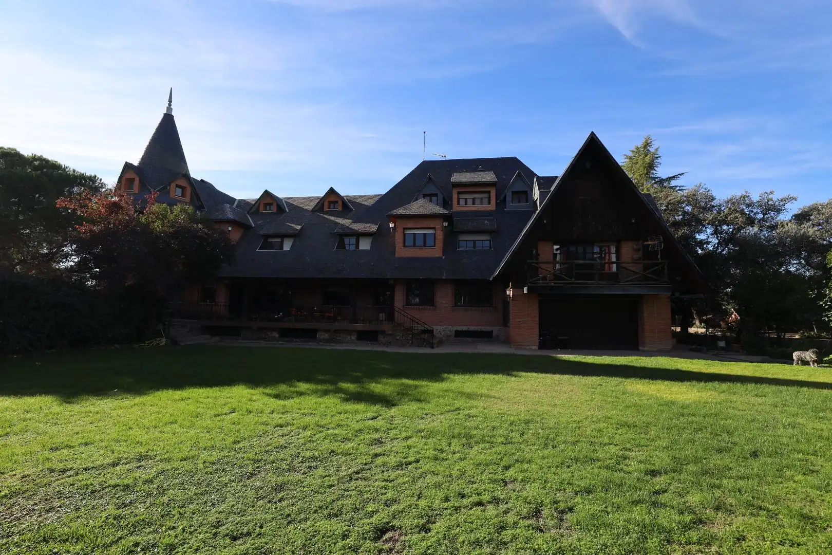 Exterior view of Houses for sale in Villanueva de la Cañada  with Heating, Swimming Pool and Balcony