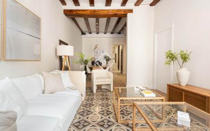 Living room of Flat for sale in  Barcelona Capital  with Air Conditioner, Heating and Furnished