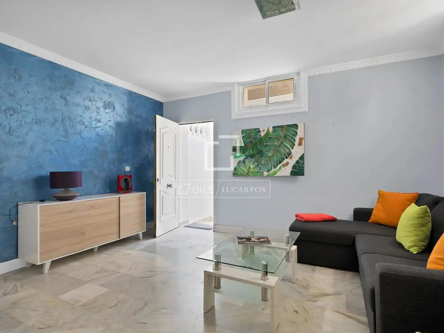 Sala de estar de Casa o chalet en venta en Marbella con Aire acondicionado, Calefacción y Jardín privado