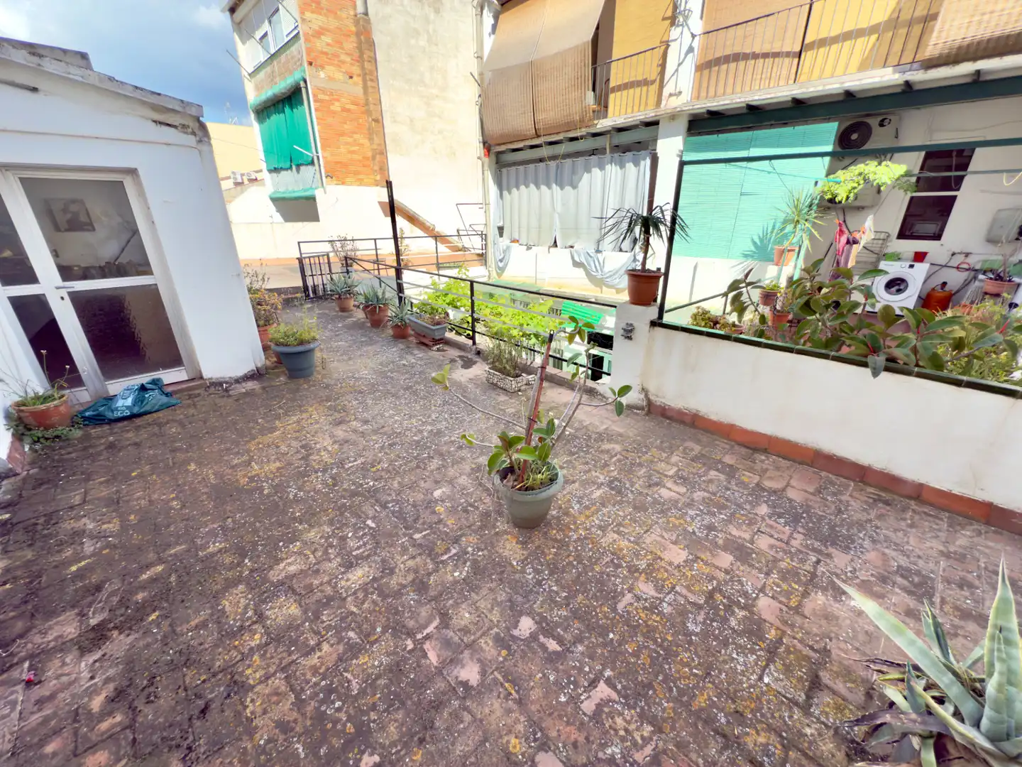 Terrasse von Erdgeschoss zum Verkauf in Sant Boi de Llobregat mit Klimaanlage, Parkett und Terrasse