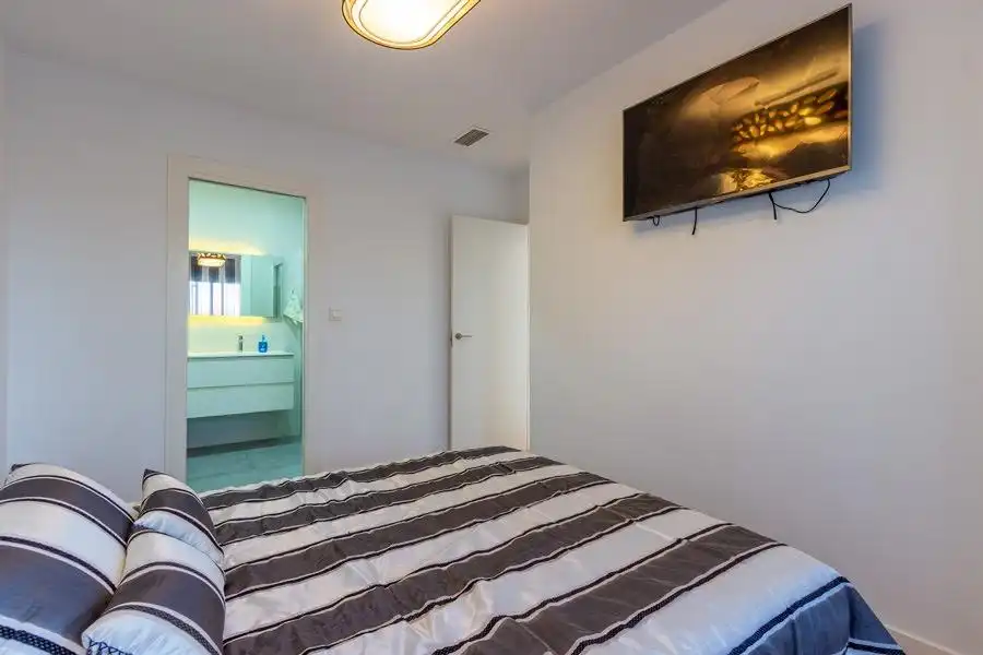 Bedroom of Attic for sale in Elche / Elx  with Air Conditioner, Heating and Private garden
