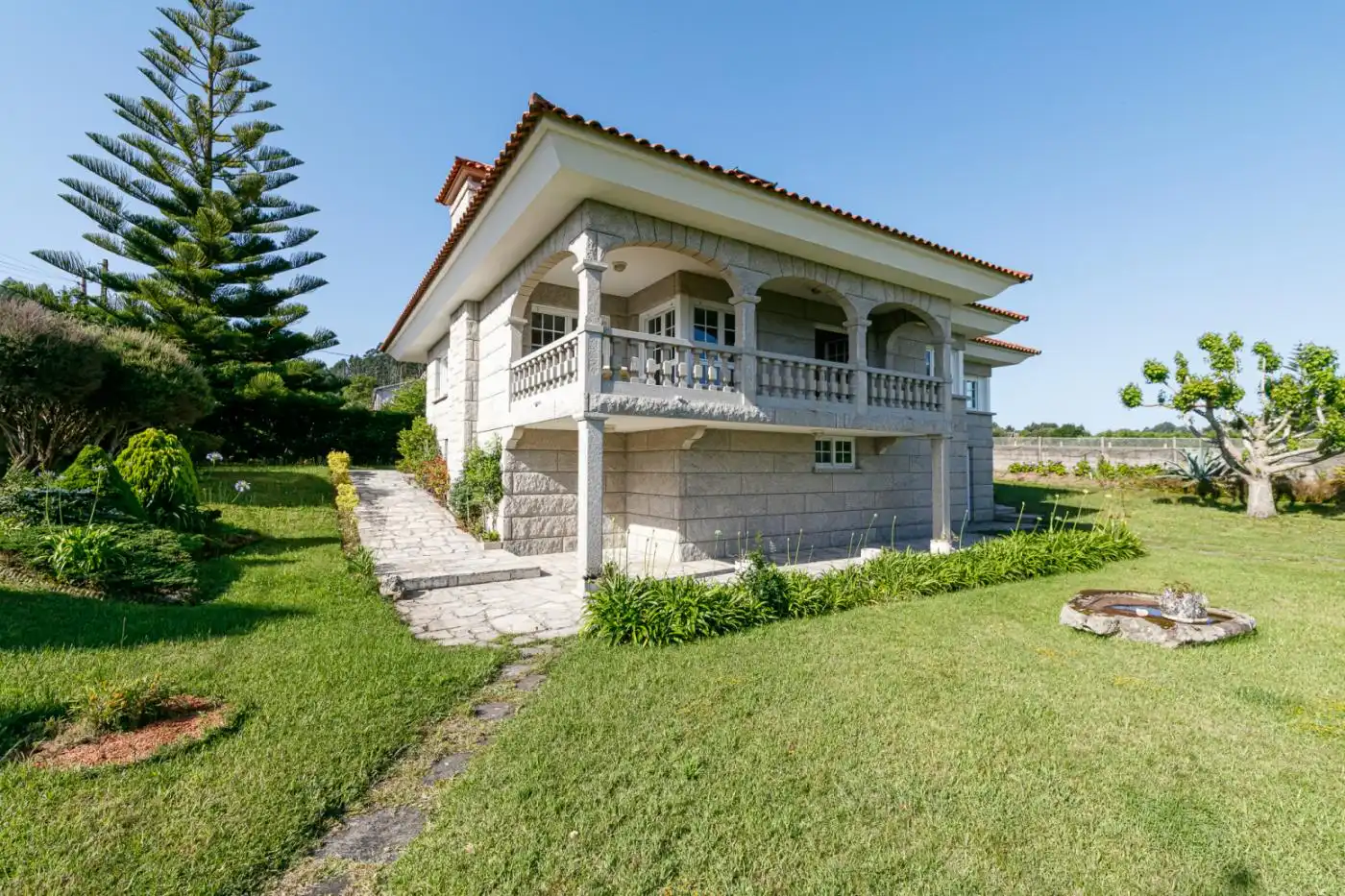 Vista exterior de Casa o chalet en venta en Bueu con Calefacción, Terraza y Amueblado
