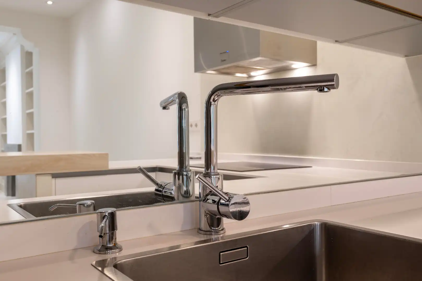 Kitchen of Flat for rent in Madrid  with Air Conditioner, Heating and Parquet flooring