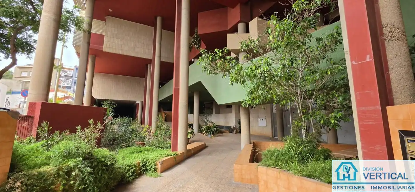 Exterior view of Ground floor for sale in Manises  with Storage room