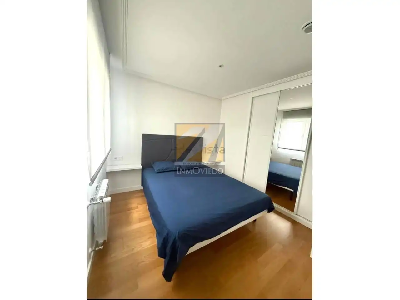 Habitación de Ático de alquiler en Oviedo  con Calefacción, Parquet y Terraza