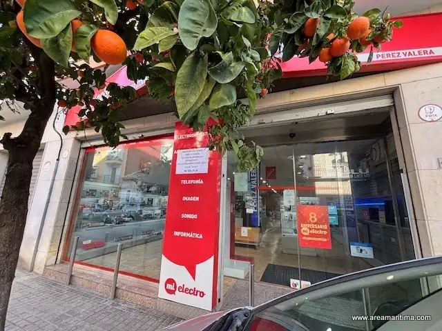 Local de lloguer en Valencia amb Aire condicionat i Moblat