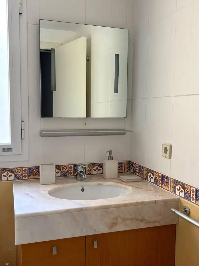Baño de Apartamento en venta en Sant Feliu de Guíxols con Aire acondicionado, Calefacción y Terraza