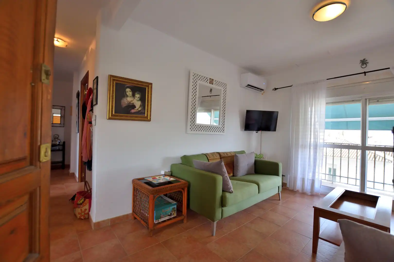 Sala d'estar de Pis en venda en Ronda amb Moblat, Forn i Rentadora