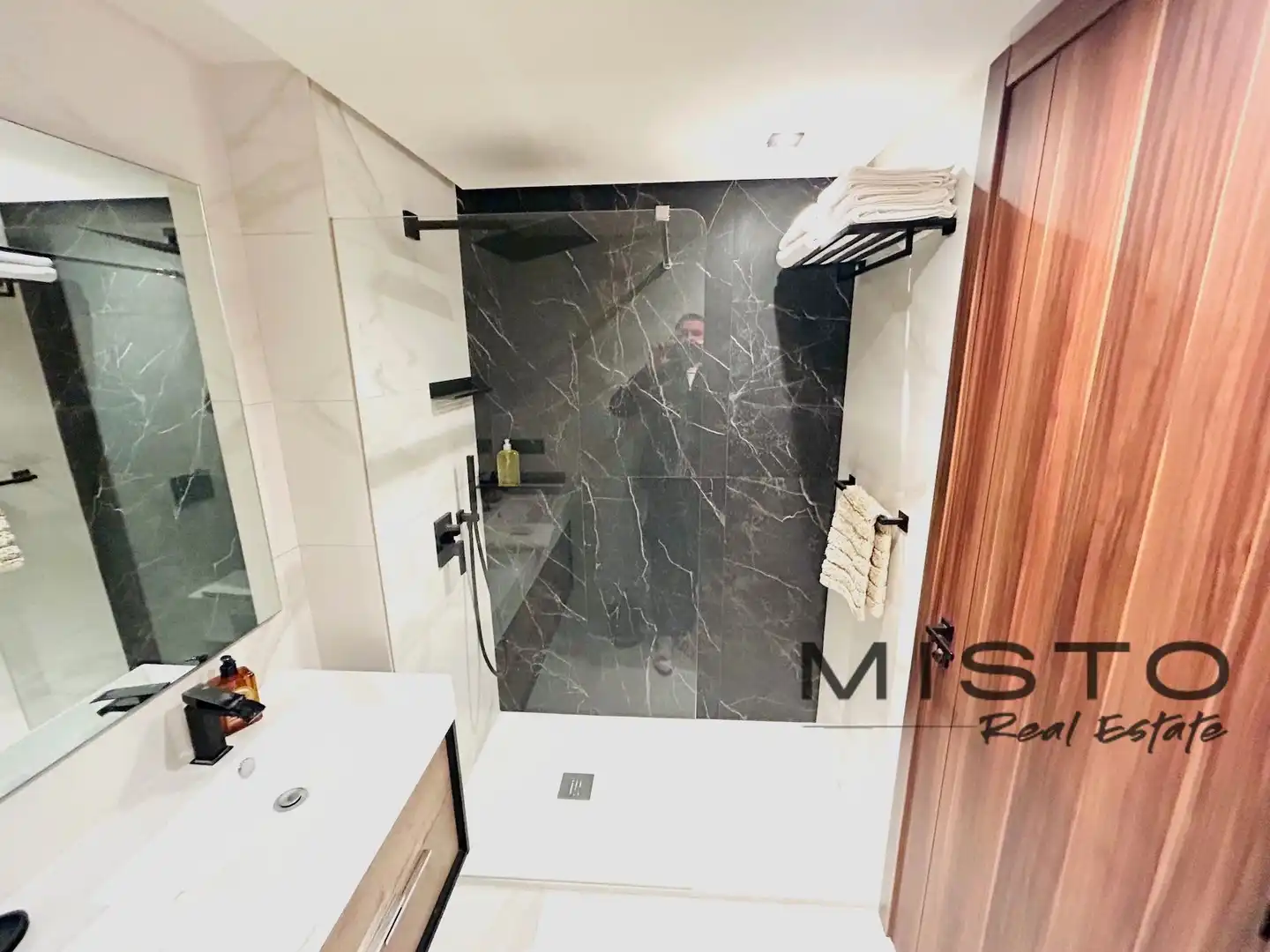 Bathroom of Flat for sale in San Pedro de Alcántara