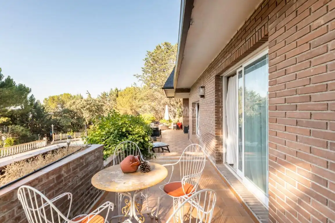 Terrasse von Haus oder Chalet zum Verkauf in Torrelodones mit Heizung, Privatgarten und Terrasse