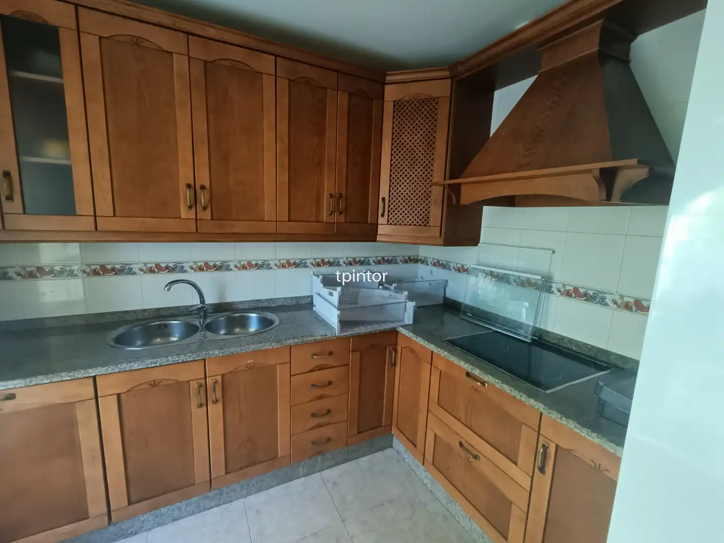 Kitchen of Detached homes for rent in Cáceres  with Oven, Washing machine and Microwave
