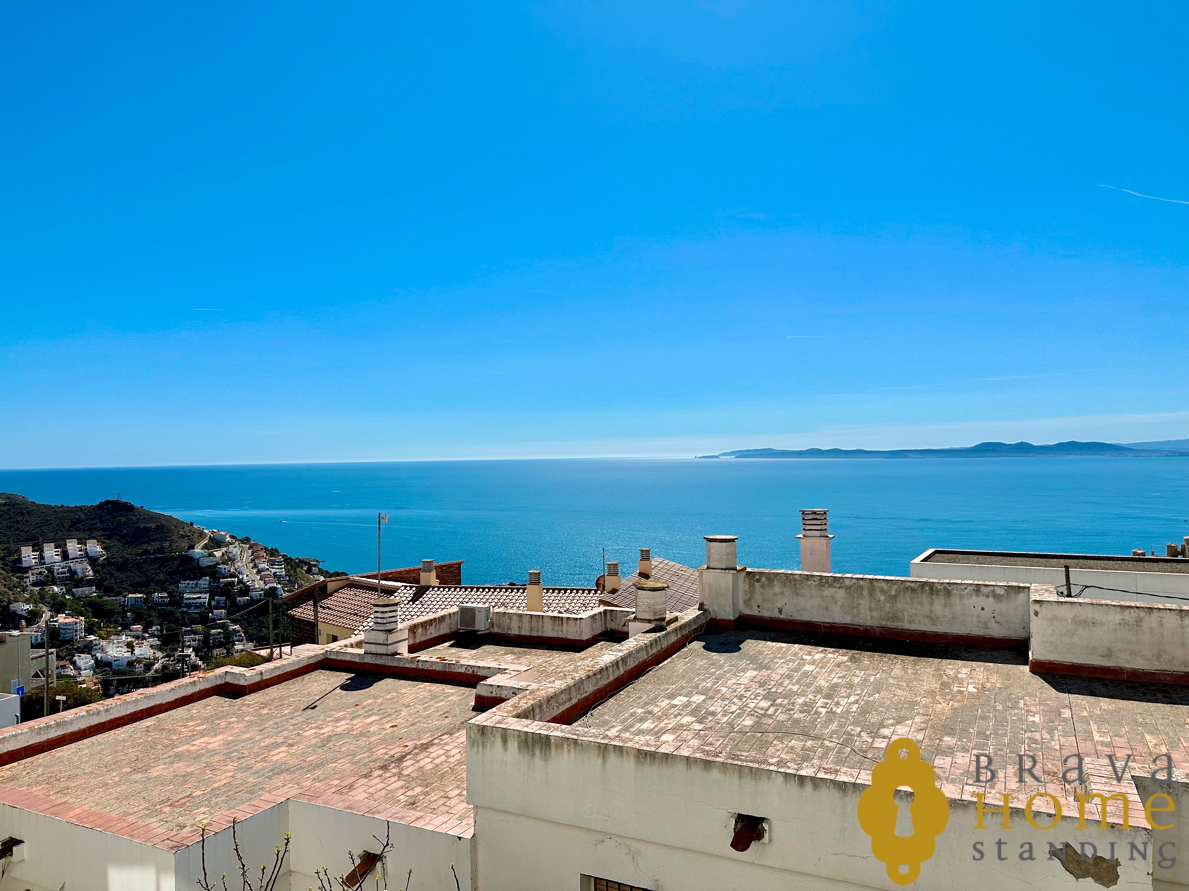 Exterior view of Apartment for sale in Roses  with Air Conditioner, Heating and Terrace
