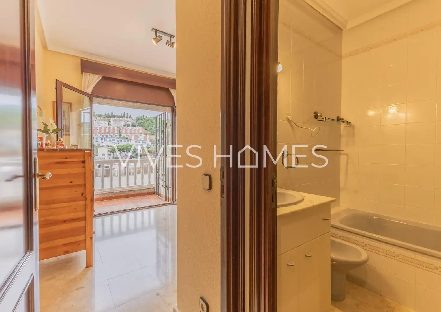 Habitación de Casa adosada en venta en Arenys de Mar con Calefacción, Terraza y Trastero