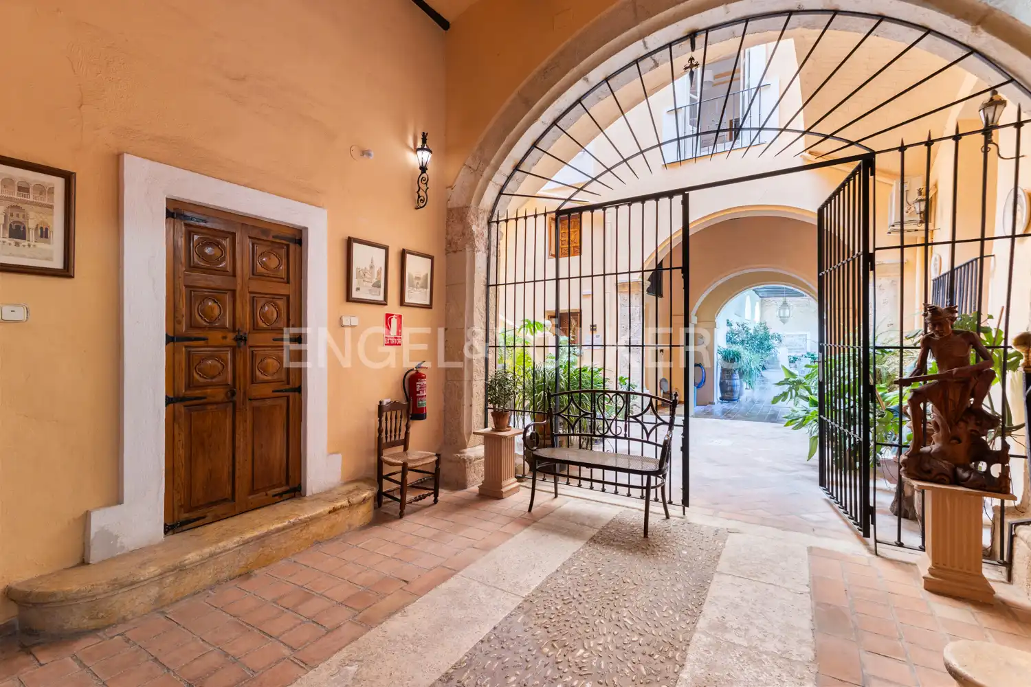 Casa con terraza en venta en Canónigo Cebrián, imagen 4