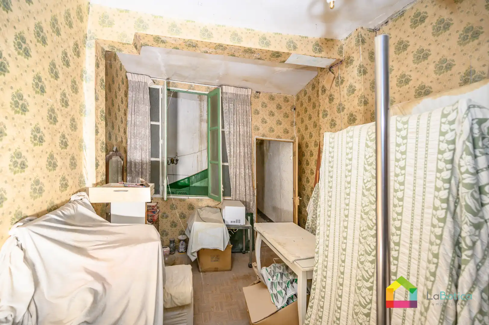 Habitación de Edificio en venta en Toledo