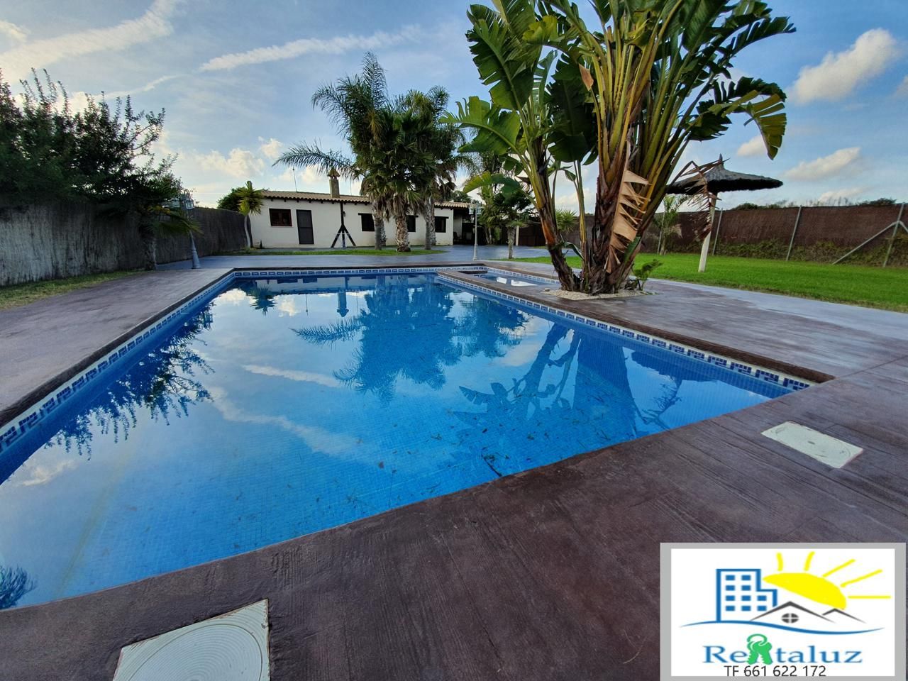Swimming pool of Country house for sale in Jerez de la Frontera  with Air Conditioner, Private garden and Swimming Pool