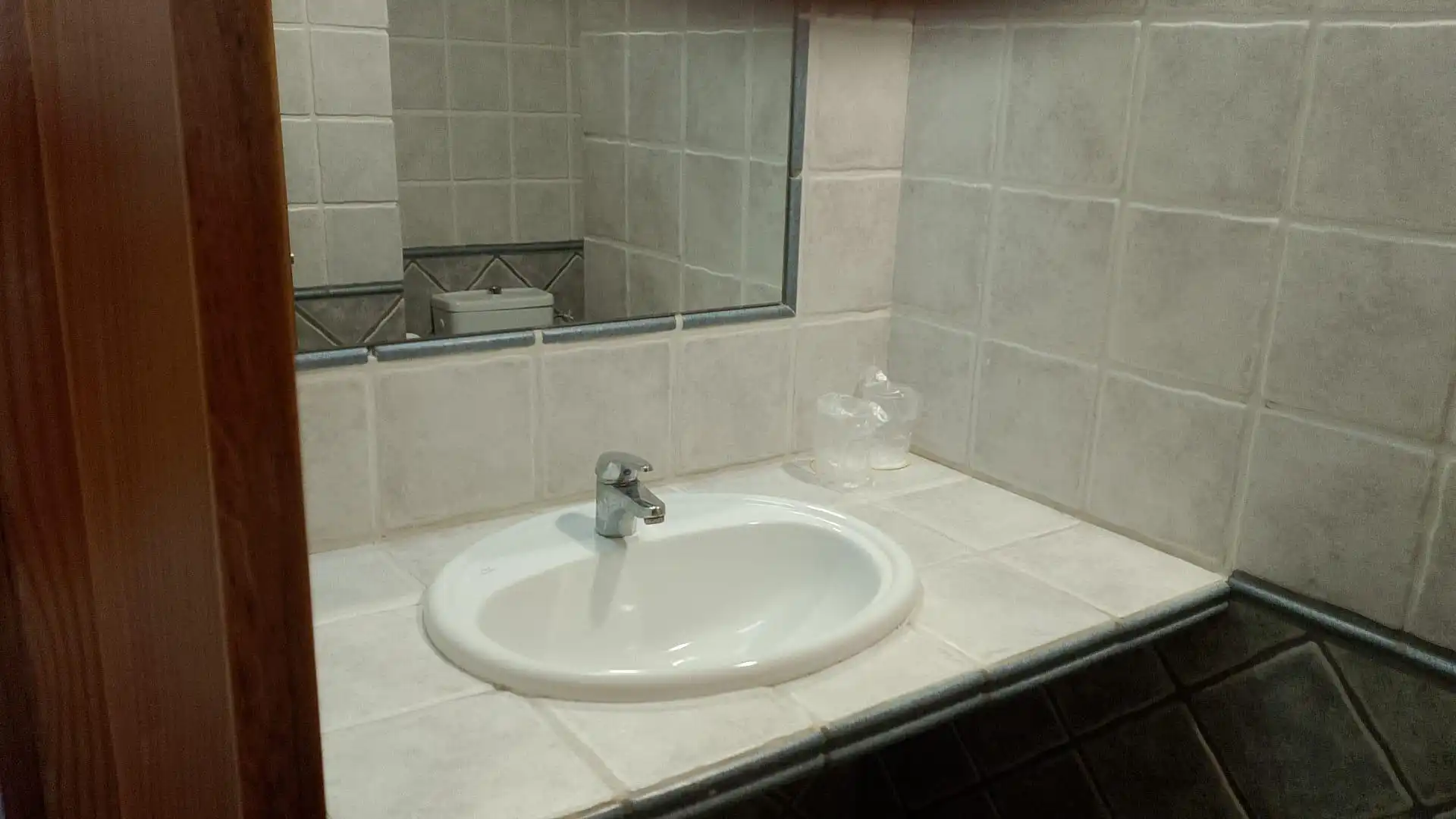 Badezimmer von Country house zum Verkauf in Porqueres mit Heizung, Privatgarten und Ofen