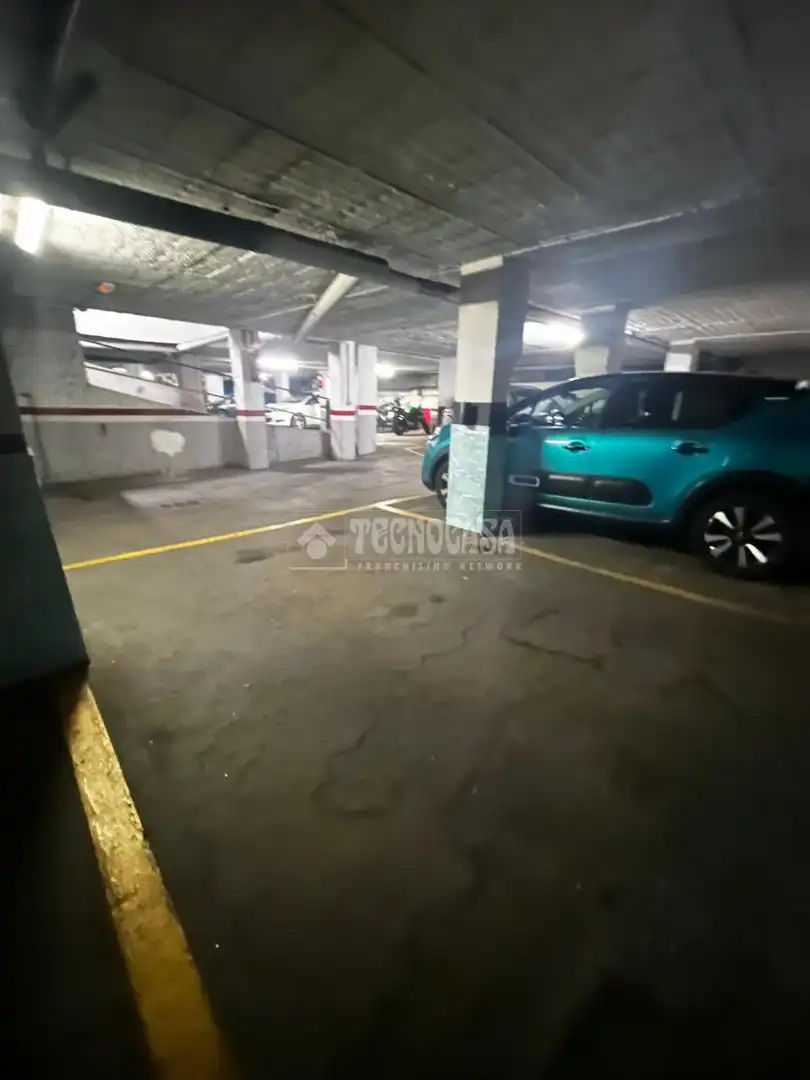 Aparcament de Garatge en venda en L'Hospitalet de Llobregat