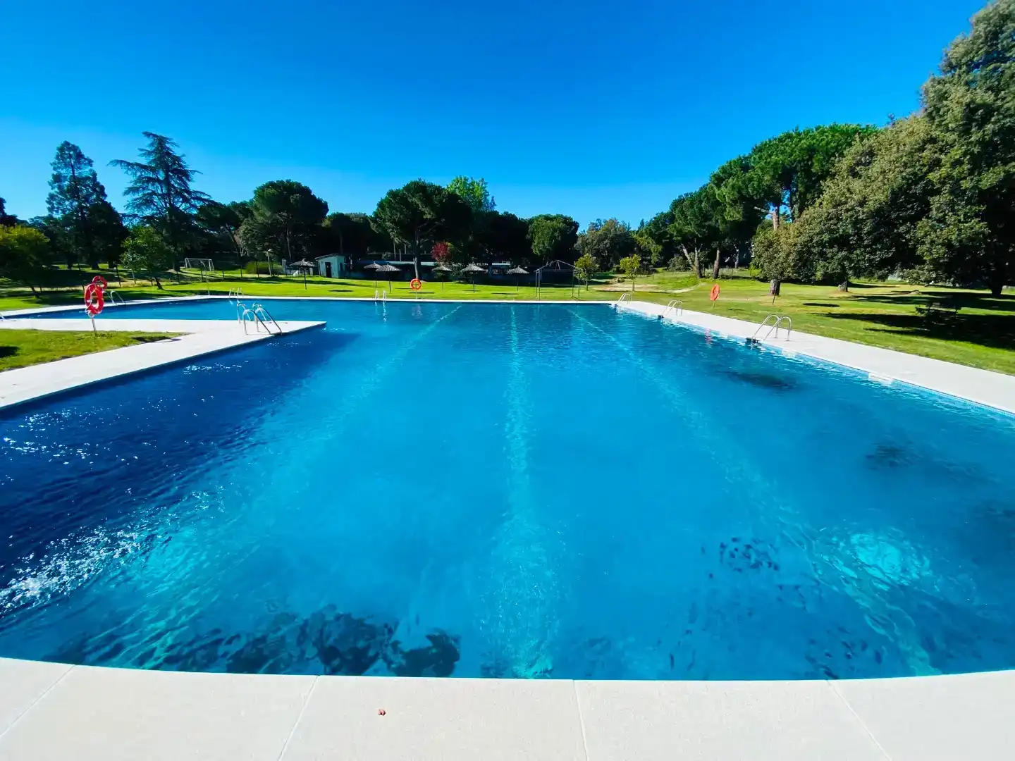Piscina de Pis en venda en Valdemorillo amb Aire condicionat, Jardí privat i Piscina