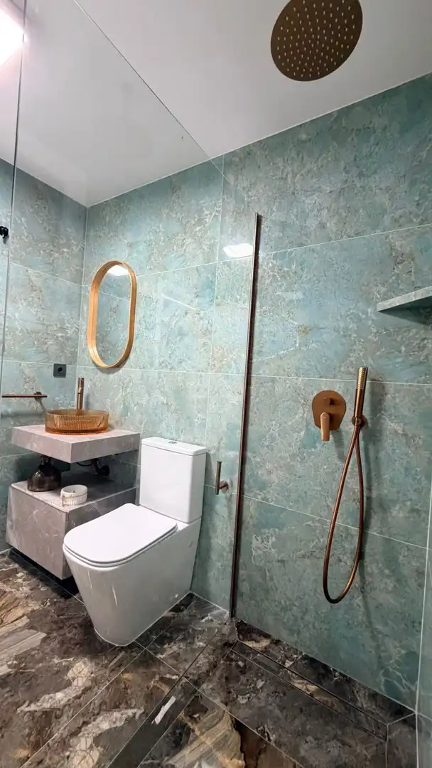 Bathroom of Apartments for rent in Marbella  with Air Conditioner, Heating and Private garden