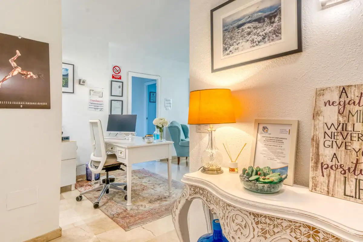 Planta baja en venta en Estepona con Aire acondicionado, Terraza y Piscina comunitaria