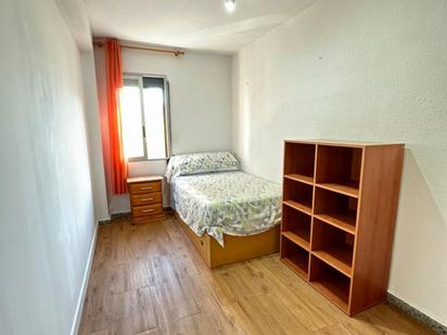 Bedroom of Apartment to share in  Valencia Capital  with Furnished, Oven and Washing machine