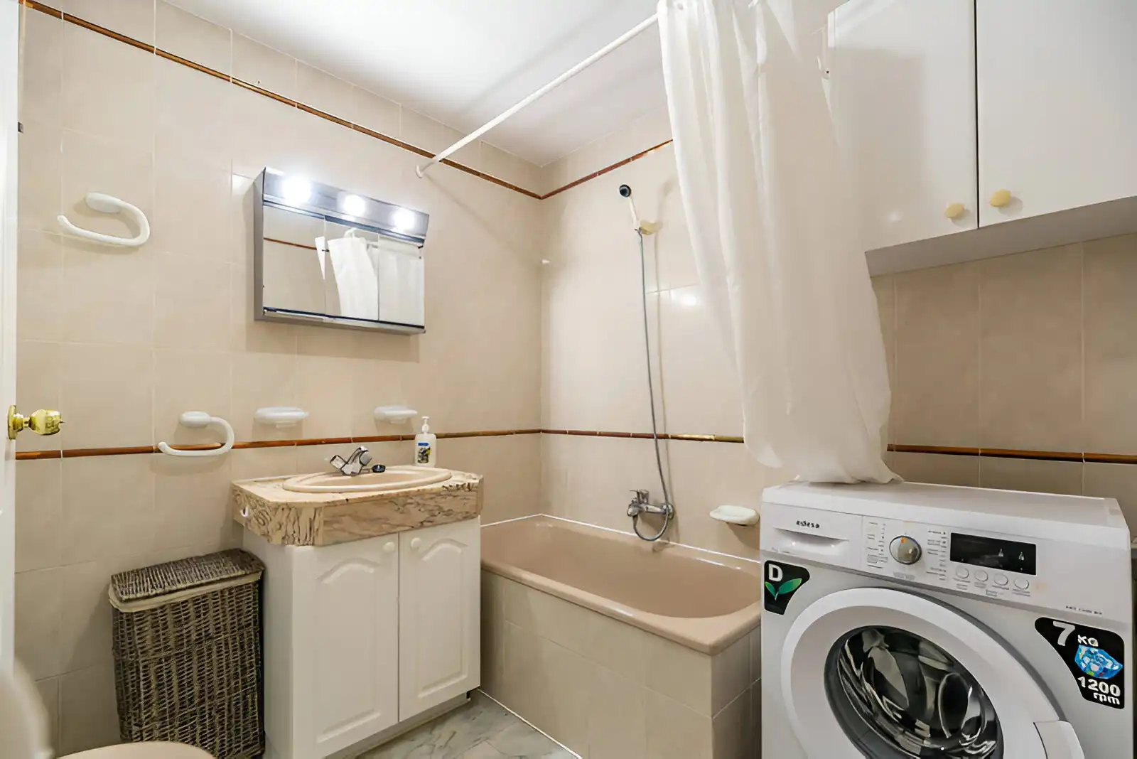 Baño de Planta baja en venta en Benalmádena con Aire acondicionado, Terraza y Piscina