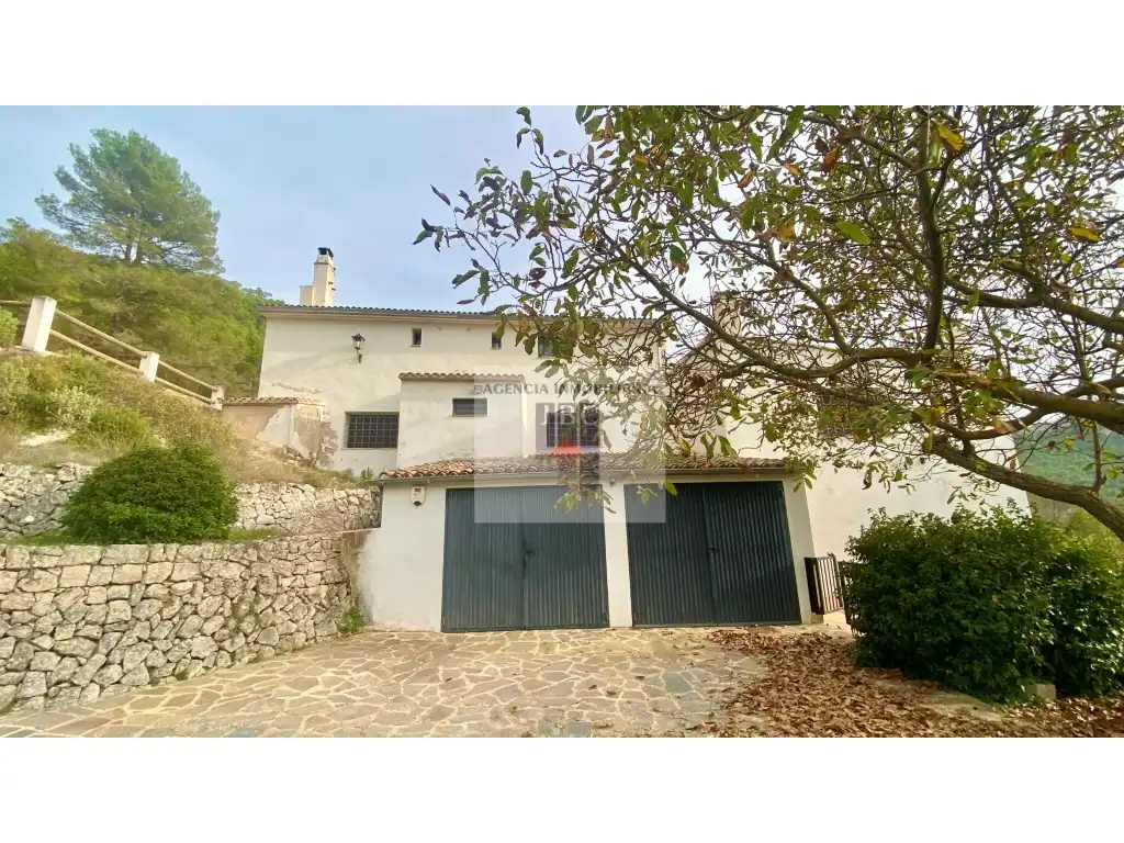 Vista exterior de Finca rústica en venda en Alcoy / Alcoi amb Jardí privat, Traster i Piscina