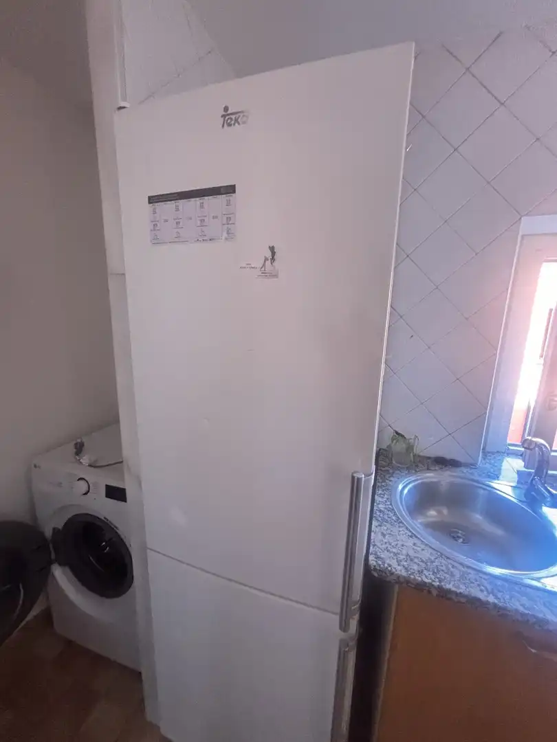 Cocina de Piso de alquiler en Girona con Balcón