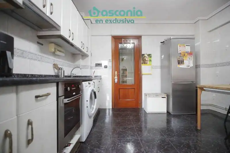 Appartamento con terrazza in vendita a Agirre Lehendakaria Kalea, imagen 5