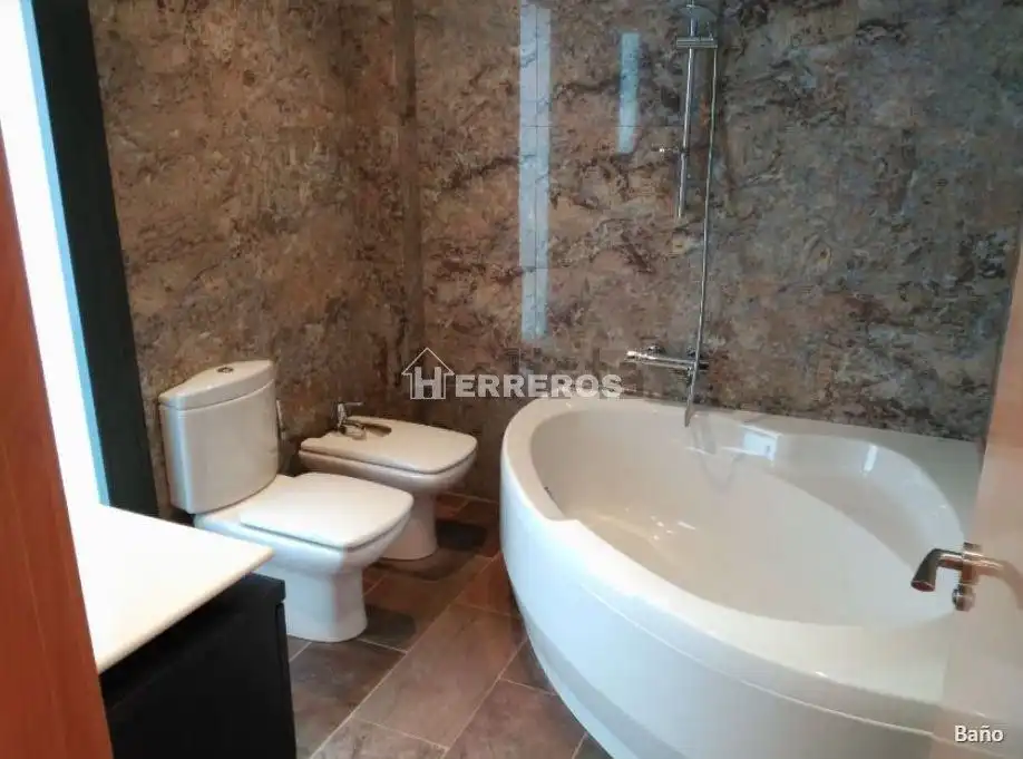 Bathroom of Houses for sale in Navarrete  with Heating, Terrace and Community pool