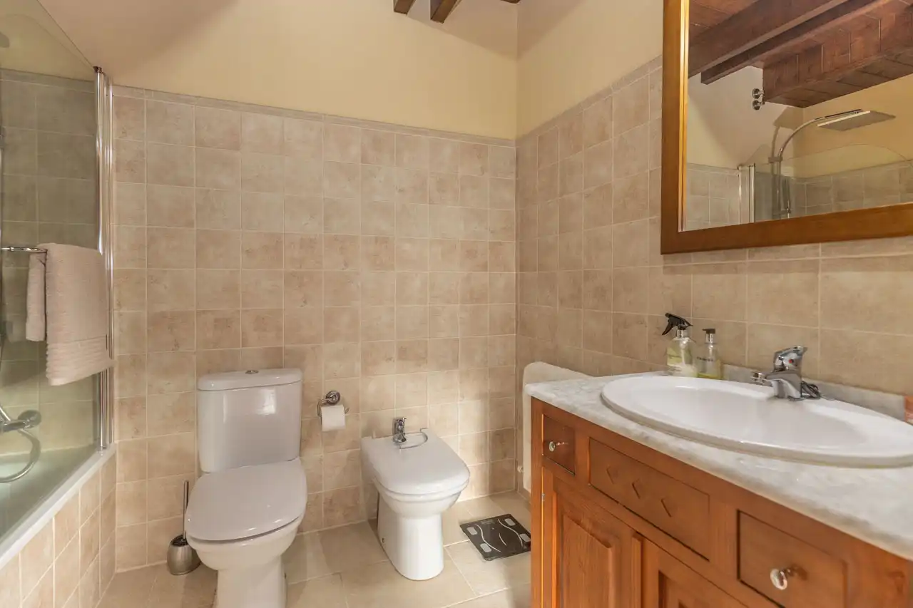 Baño de Dúplex en venta en Vielha e Mijaran con Calefacción, Jardín privado y Parquet