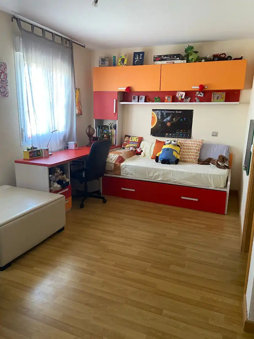 Habitación de Casa adosada en venta en Méntrida con Aire acondicionado, Calefacción y Jardín privado
