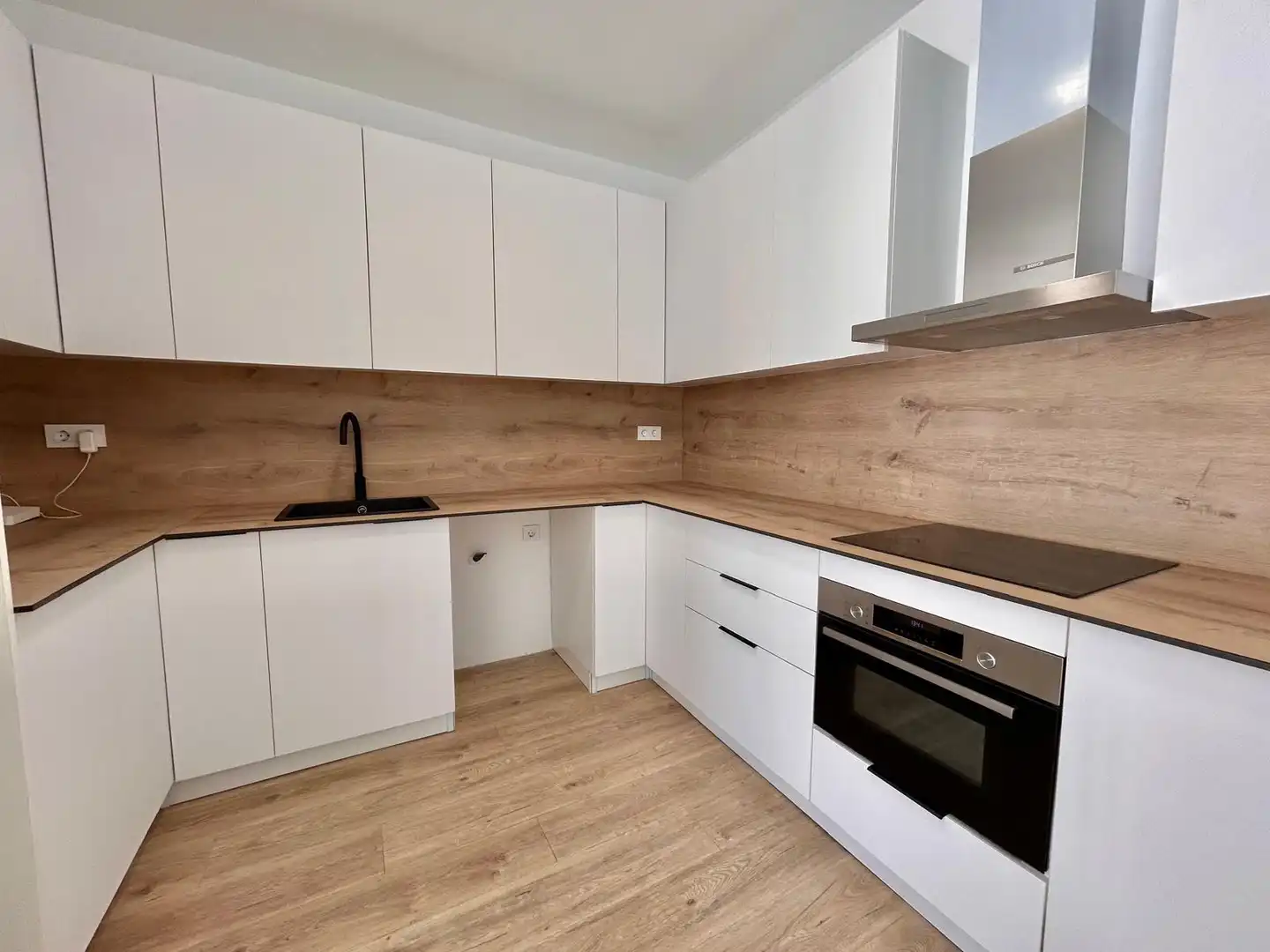 Cuina de Pis de lloguer en Vilanova i la Geltrú amb Aire condicionat, Calefacció i Parquet