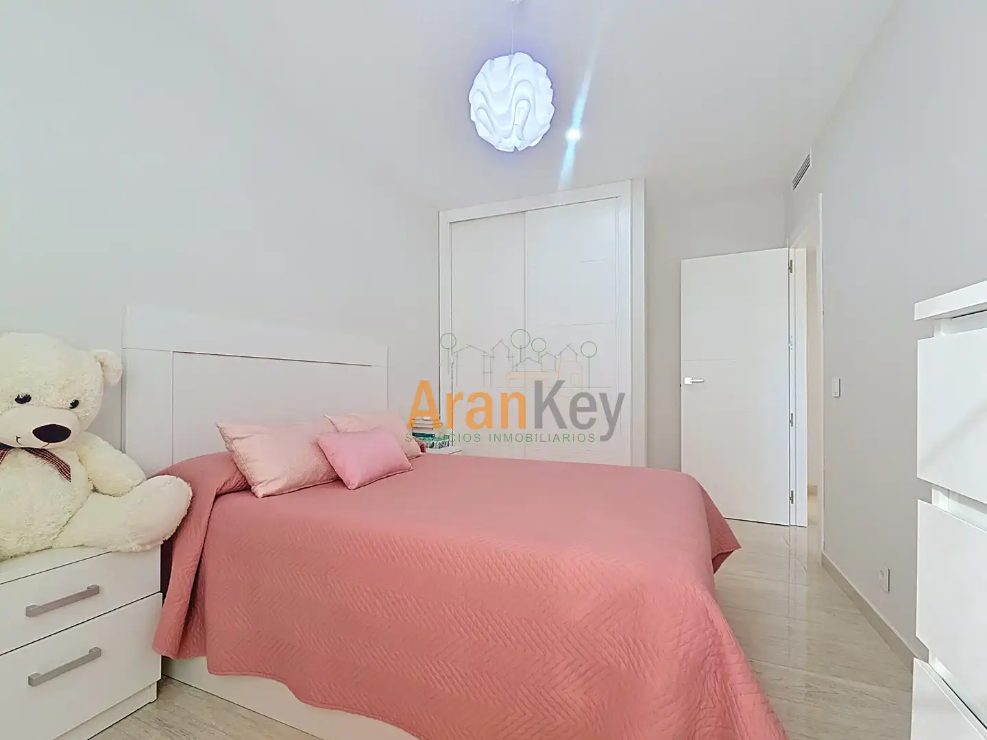Chalet con balcón en venta en Calle de Alicante, imagen 12