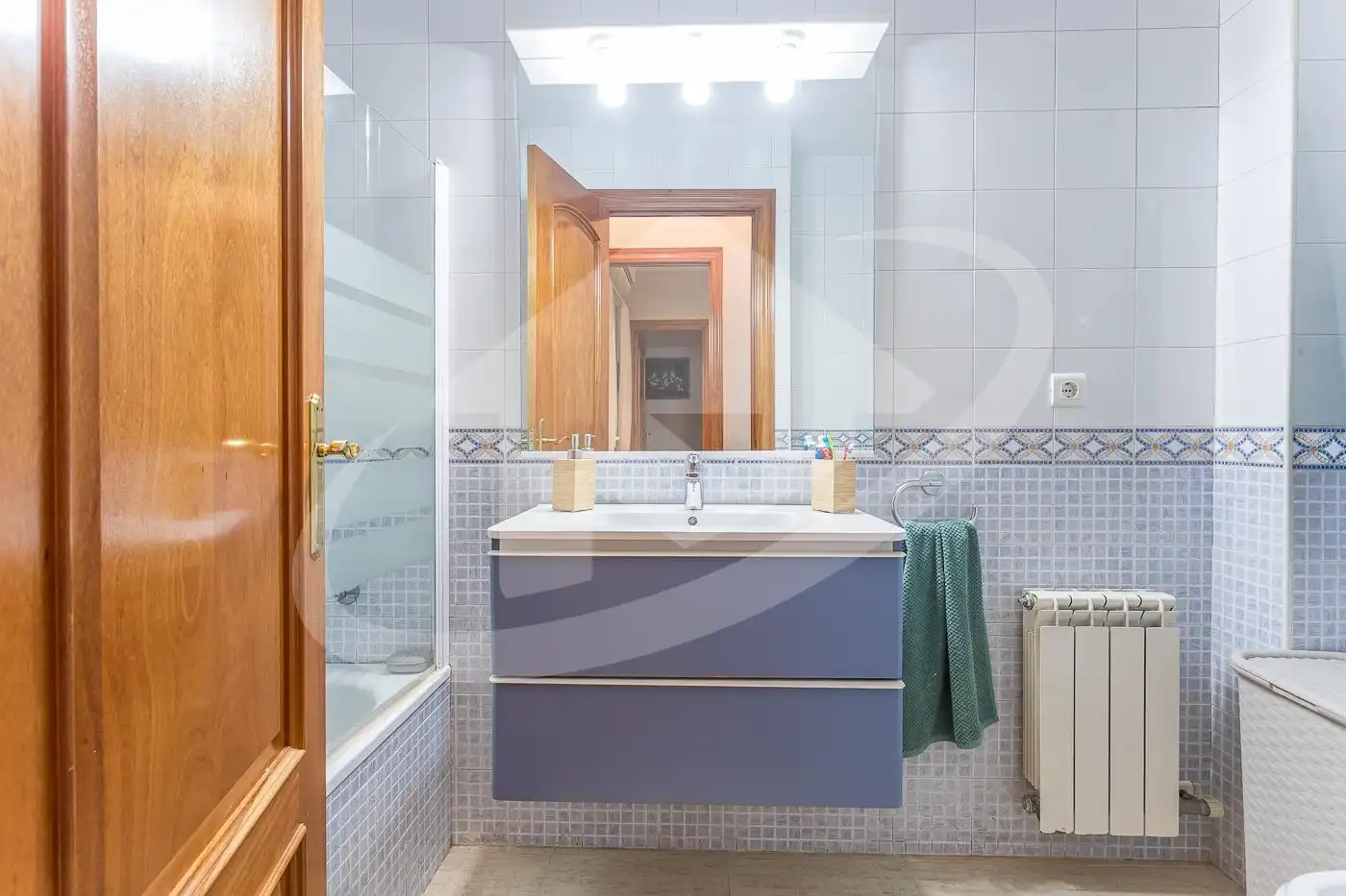 Bathroom of Flat for sale in Sabadell  with Heating, Parquet flooring and Terrace