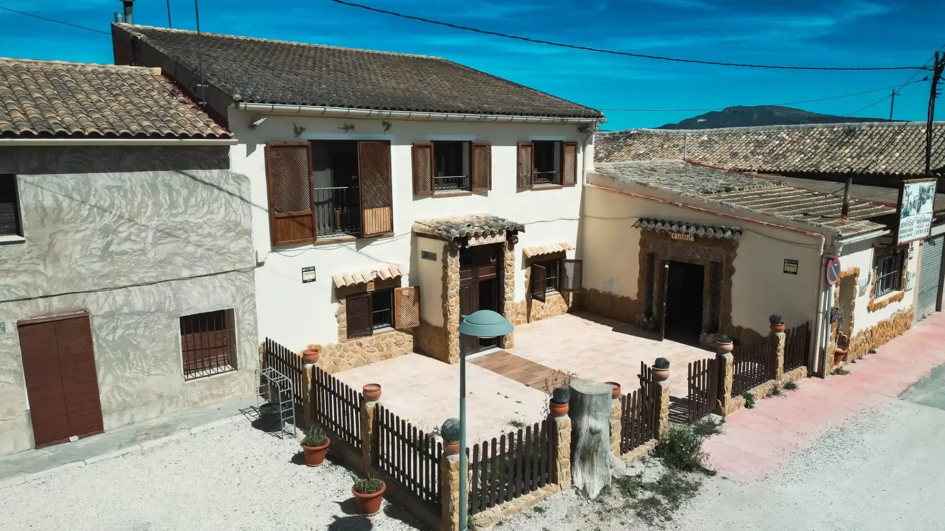 Vista exterior de Casa o xalet en venda en Monóvar  / Monòver amb Aire condicionat, Calefacció i Jardí privat