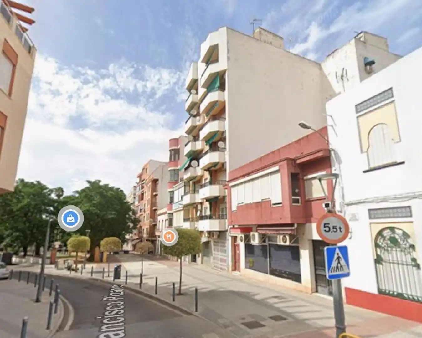 Exterior view of Office for sale in Población de Arroyo