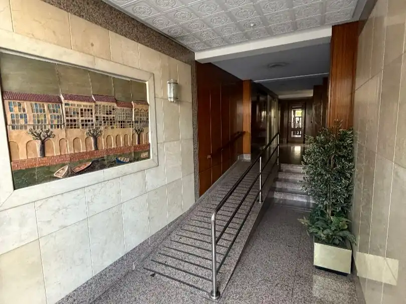 Apartament en venda en A Coruña Capital  amb Parquet, Traster i Moblat