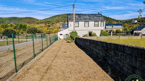 Se vende casa en Carucedo, a un paso del lago y de Las Médulas