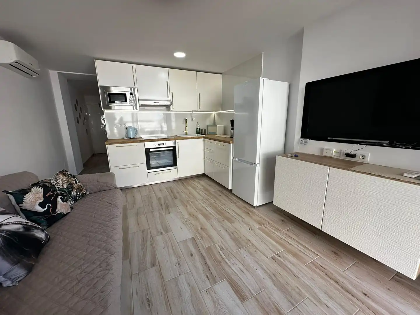 Cuina de Apartament de lloguer en San Bartolomé de Tirajana amb Calefacció, Moblat i Balcó