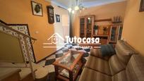 Living room of Single-family semi-detached for sale in Dos Hermanas  with Air Conditioner and Balcony