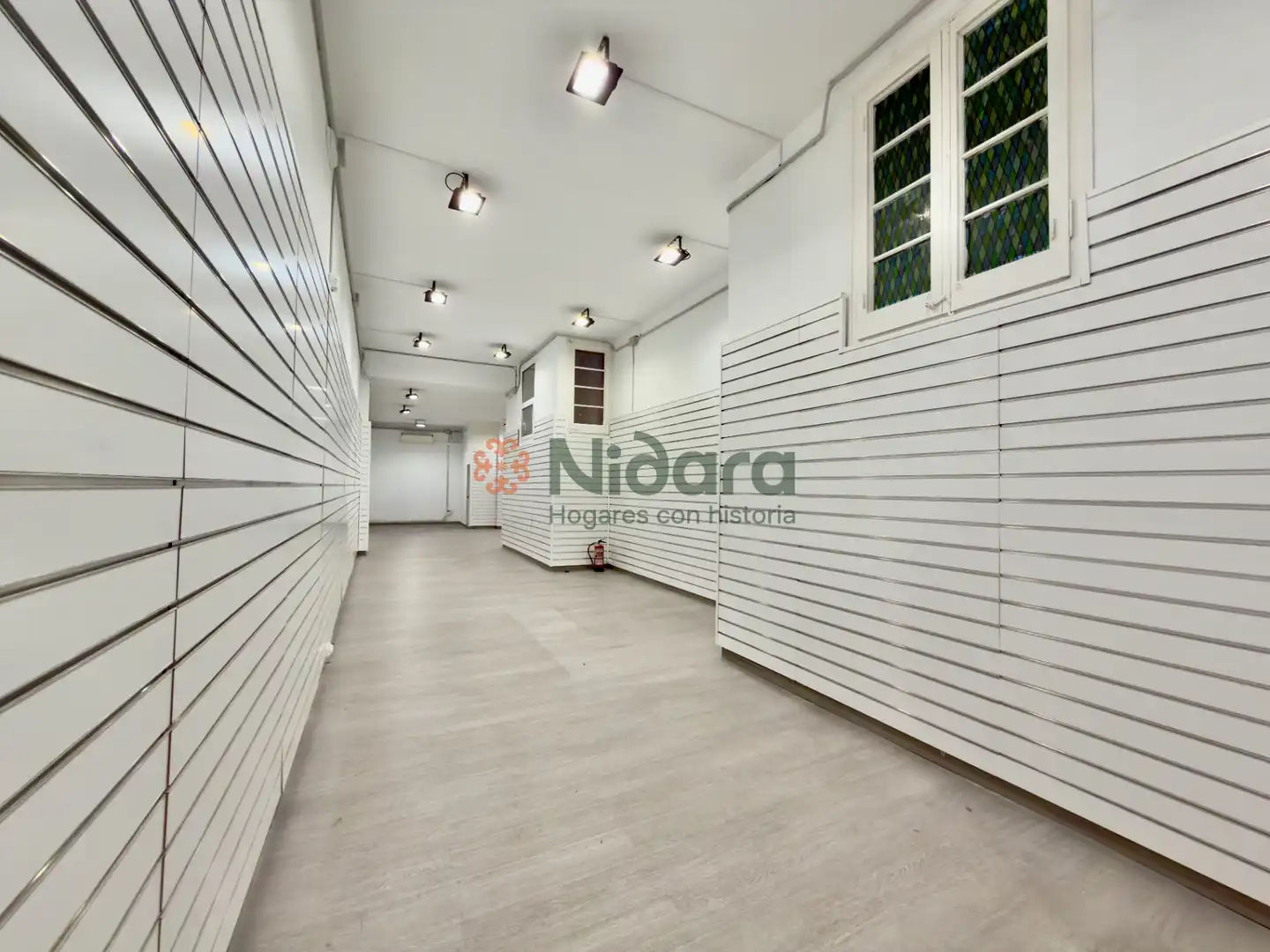 Local comercial de lloguer a Carrer de Floridablanca, imagen 3
