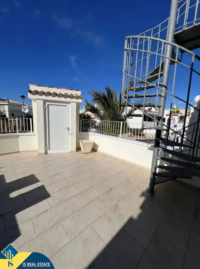 Terraza de Casa o chalet en venta en Torrevieja con Aire acondicionado, Calefacción y Jardín privado