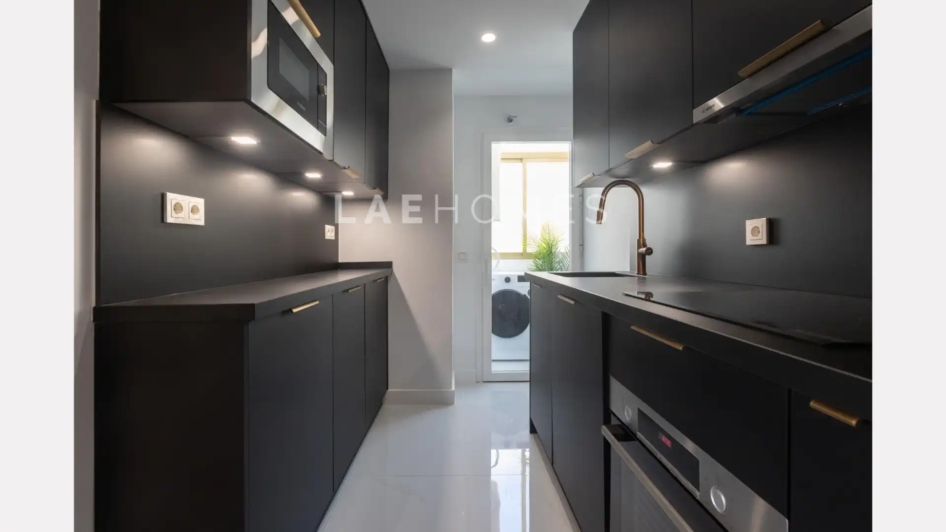 Küche von Dachboden zum Verkauf in Marbella mit Terrasse