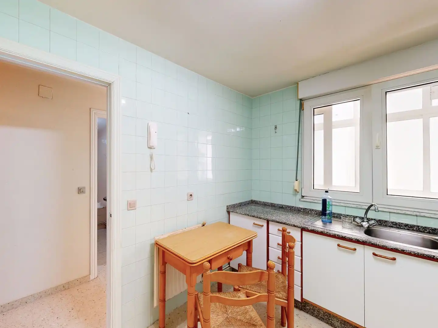 Cocina de Piso en venta en Foz con Calefacción, Trastero y Amueblado
