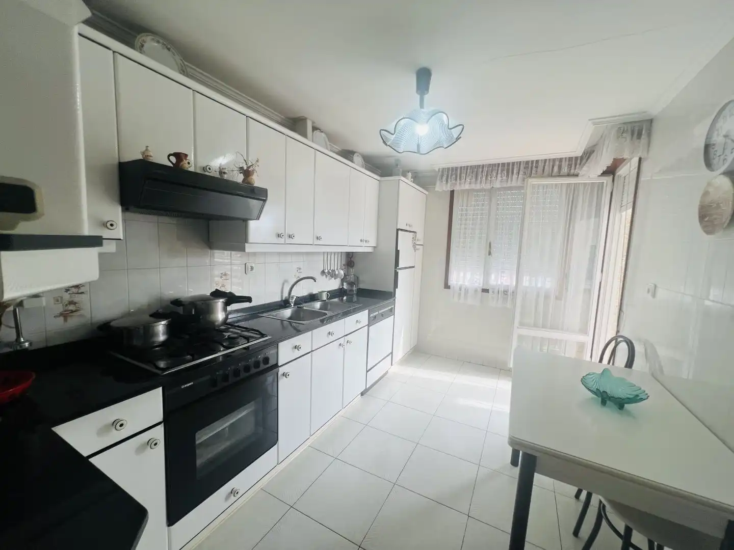 Küche von Wohnung zum Verkauf in Colindres mit Heizung, Terrasse und Abstellraum