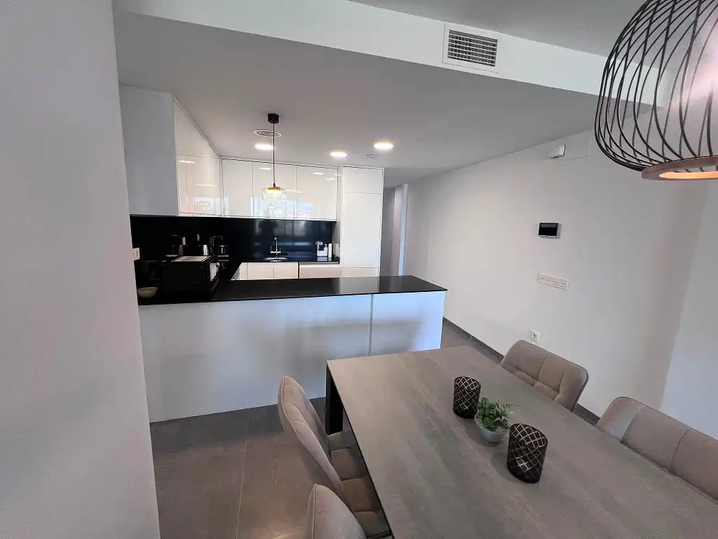 Cocina de Apartamento de alquiler en Santa Pola con Aire acondicionado, Amueblado y Balcón